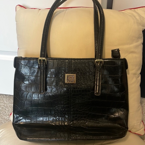 Anne Klein Handbags - Anne Klein black leather Leo special style hand bag